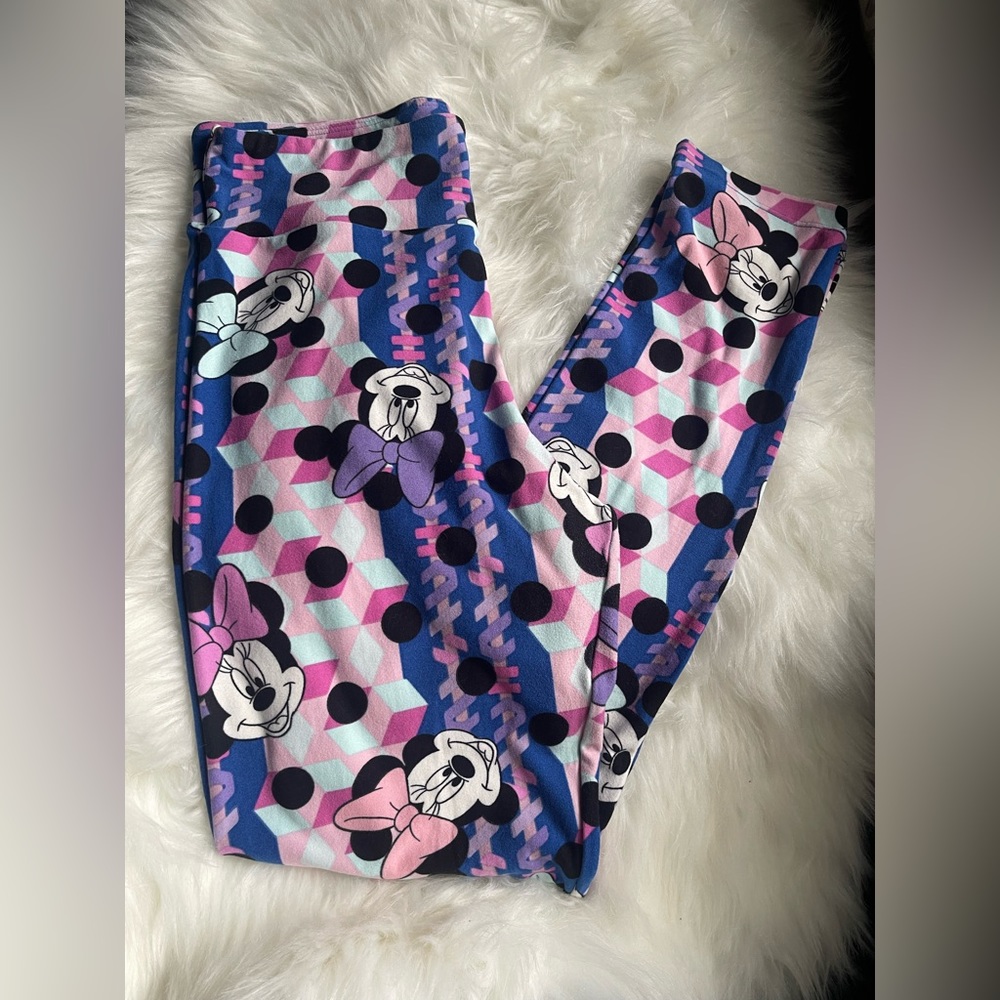 💙🎀 LulaRoe x Disney One Size Leggings 🎀💙